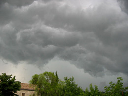 foto nuvole grandine temporale 10 luglio 2005
